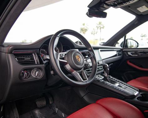 Black 2021 Porsche Macan Macan Turbo