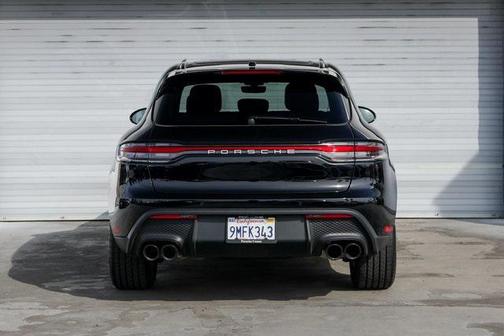 2024 Porsche Macan Base (PDK)