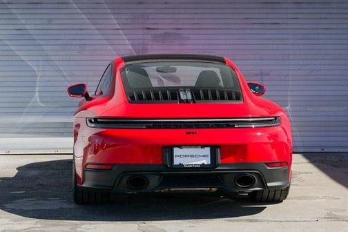 2025 Porsche 911 Carrera