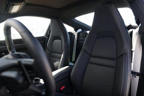 2025 Porsche 911 Carrera