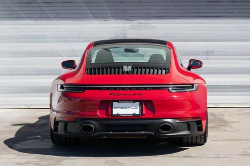 2024 Porsche 911 Carrera GTS