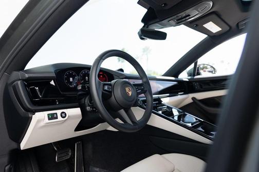 2025 Porsche Panamera 4S