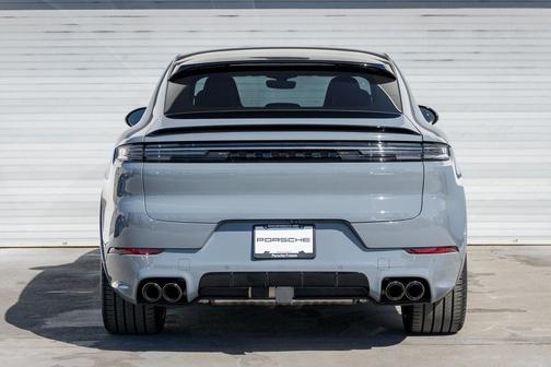 2025 Porsche Cayenne GTS