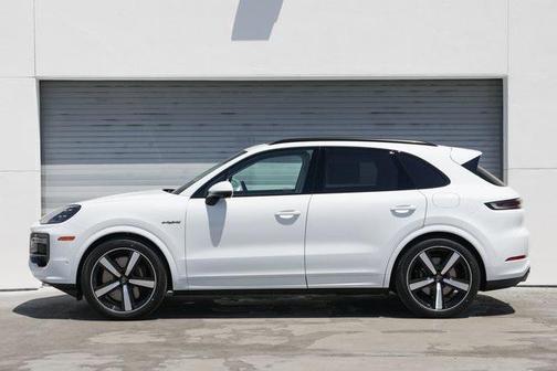 2025 Porsche Cayenne Turbo