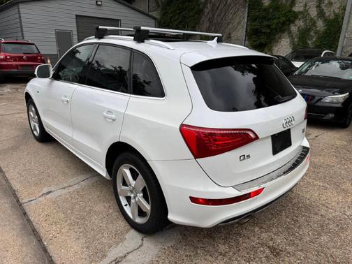 Ibis White 2011 Audi Q5 Prestige