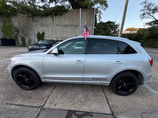 Silver 2010 Audi Q5 3.2 Premium Plus quattro