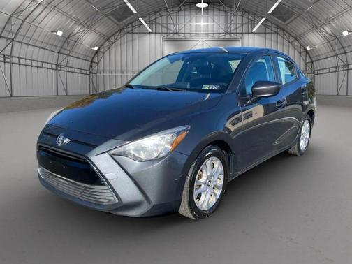 2017 Toyota Yaris iA Base