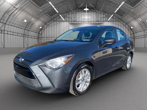 2017 Toyota Yaris iA Base