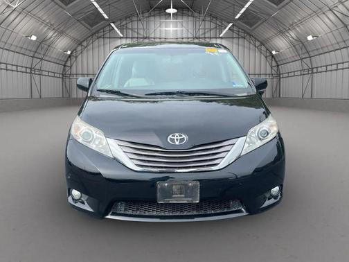 2016 Toyota Sienna XLE Premium