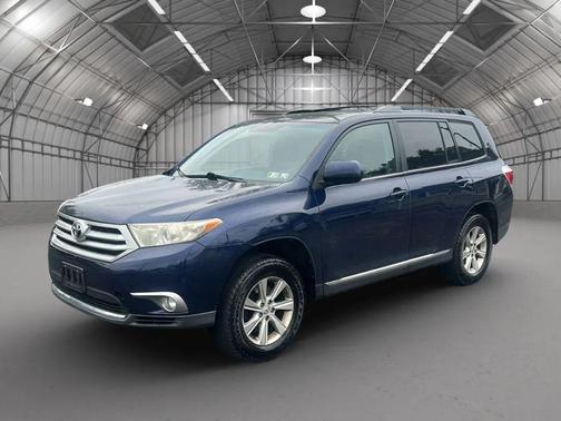 2011 Toyota Highlander SE