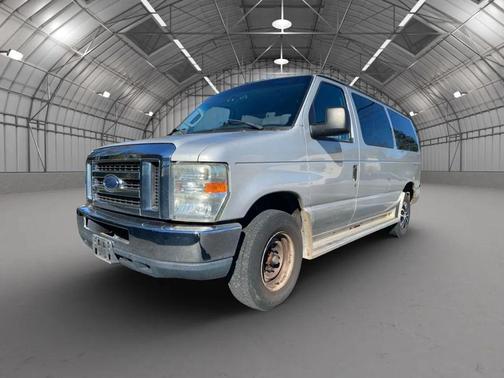 2010 Ford E350 Super Duty XLT