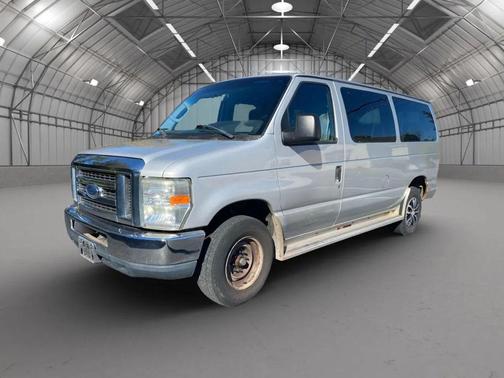 2010 Ford E350 Super Duty XLT
