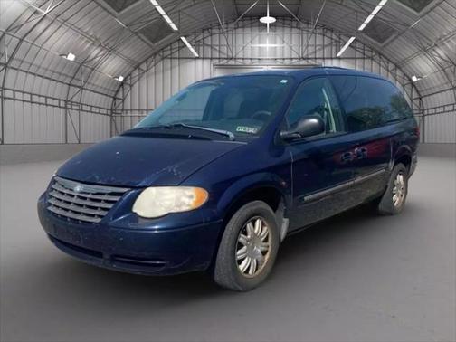 2005 Chrysler Town & Country Touring