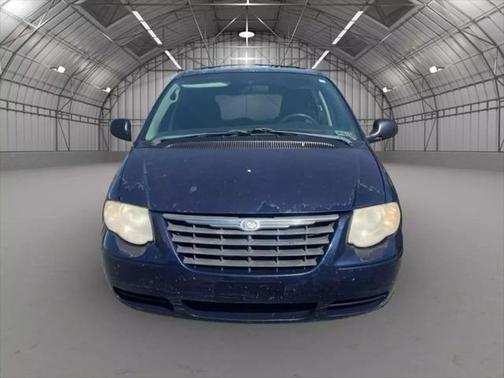 2005 Chrysler Town & Country Touring