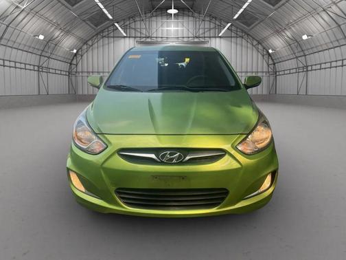 2013 Hyundai Accent SE