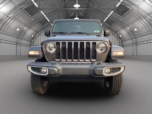 2022 Jeep Gladiator Sport S