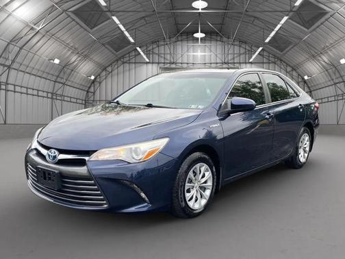 2017 Toyota Camry Hybrid XLE