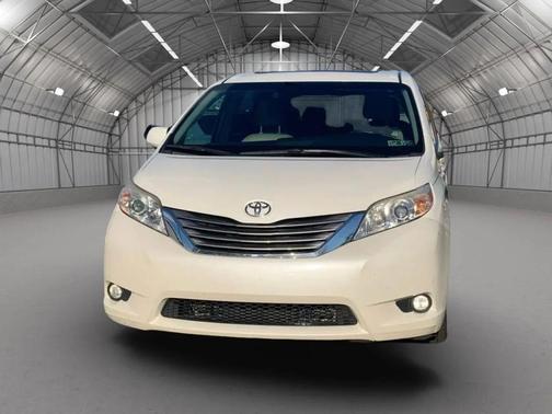 2016 Toyota Sienna XLE Premium