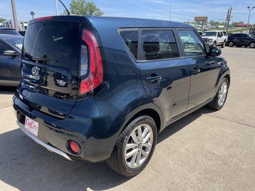 2017 Kia Soul +
