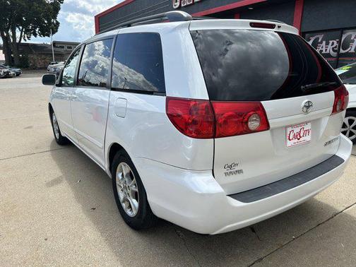 2006 Toyota Sienna XLE