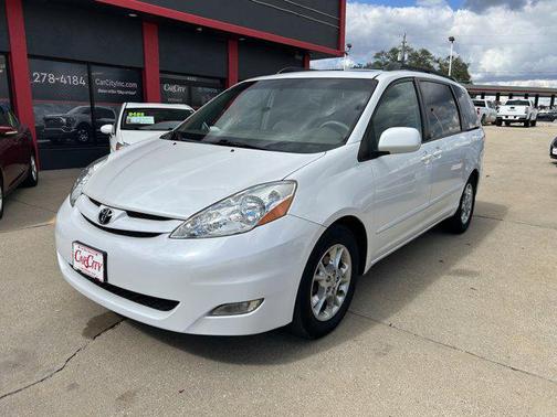 2006 Toyota Sienna XLE