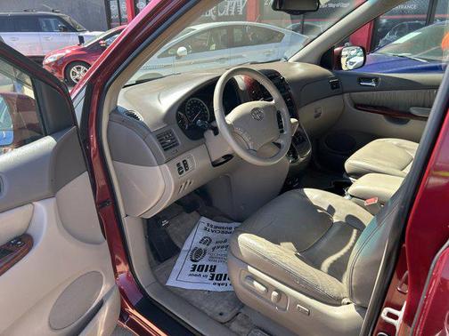 2005 Toyota Sienna XLE Limited