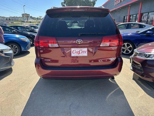 2005 Toyota Sienna XLE Limited