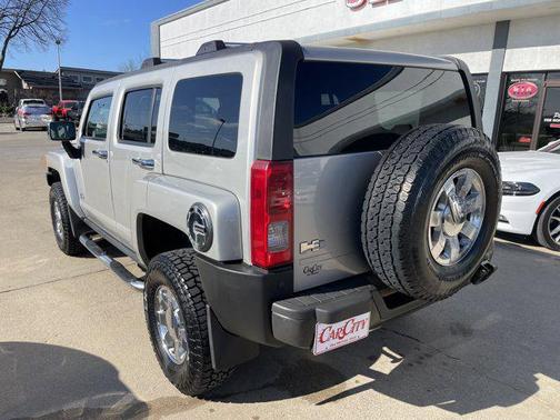2009 Hummer H3 Base