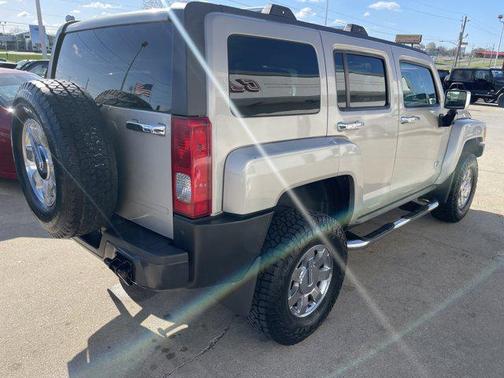 2009 Hummer H3 Base