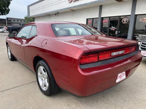 2010 Dodge Challenger SE
