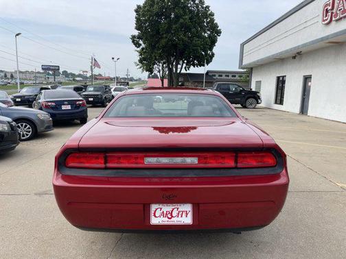 2010 Dodge Challenger SE