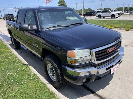 2005 GMC Sierra 2500 SLE H/D Crew Cab