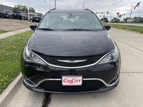 2018 Chrysler Pacifica Touring-L Plus