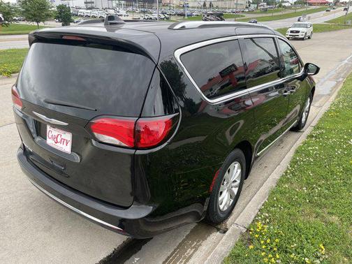 2018 Chrysler Pacifica Touring-L Plus