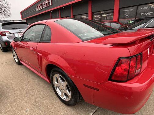 2004 Ford Mustang Deluxe