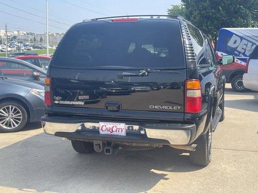 Photo 5 of 19 of 2001 Chevrolet Suburban LT