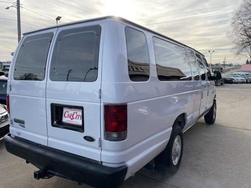 2008 Ford E350 Super Duty XL Wagon