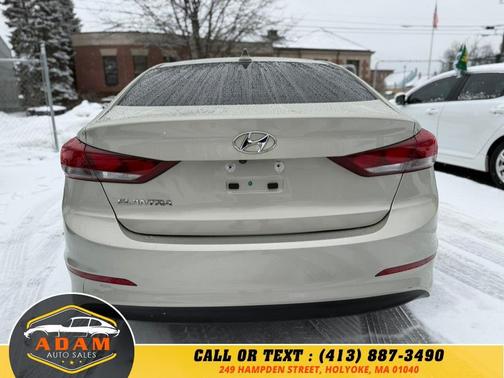 2017 Hyundai ELANTRA SE