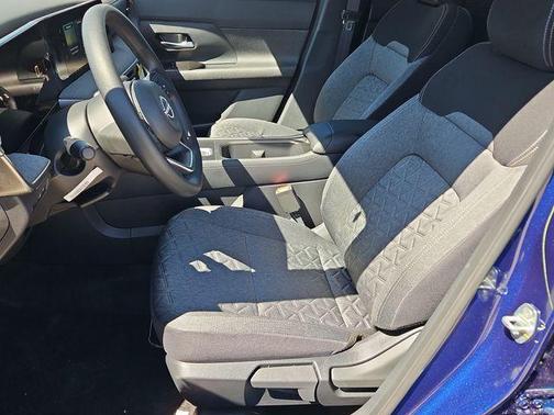 Deep Blue Pearl 2026 Nissan Kicks SV
