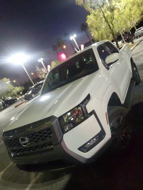 2025 Nissan Frontier SV