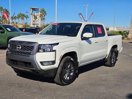 2025 Nissan Frontier SV