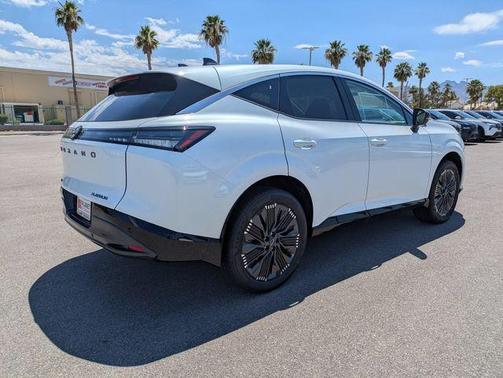 Everest White P 2026 Nissan Murano Platinum