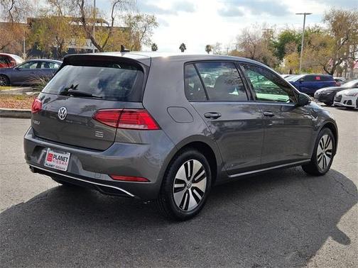 2019 Volkswagen e-Golf SE