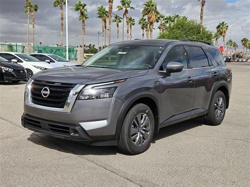 2025 Nissan Pathfinder SV