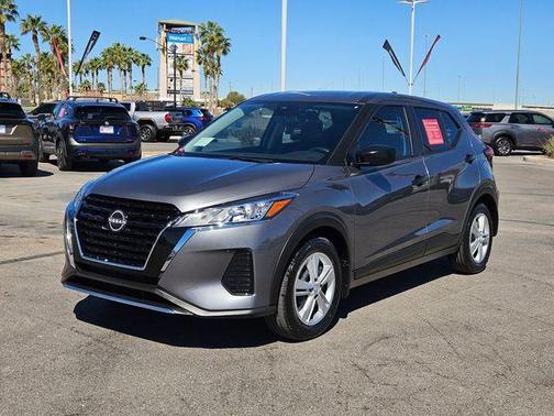 Gun Metallic 2025 Nissan Kicks Play S