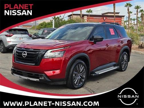2022 Nissan Pathfinder SL