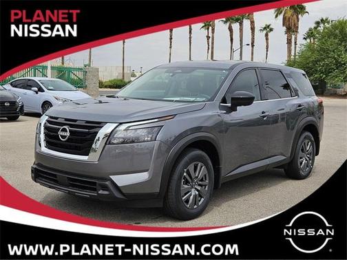 2025 Nissan Pathfinder S
