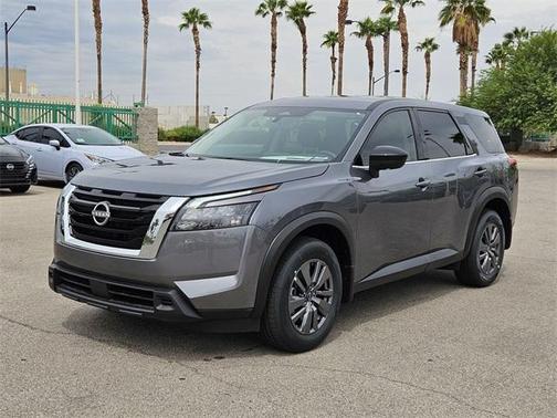 2025 Nissan Pathfinder S