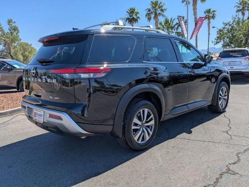 Super Black 2025 Nissan Pathfinder SL