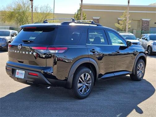 2025 Nissan Pathfinder SV